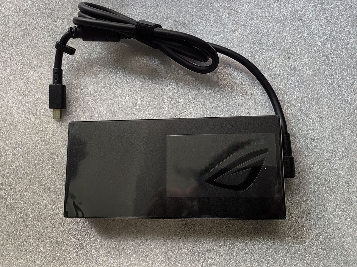 NEW 20V 19A Rectangle Conn 380 - Pc Gaming Uk review and price